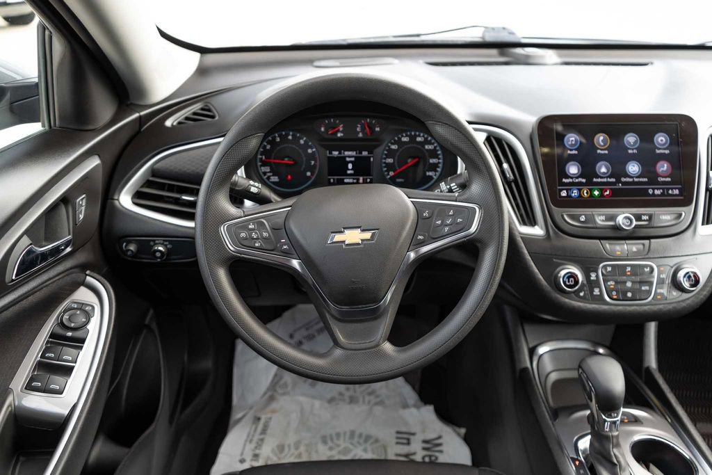 Used 2024 Chevrolet Malibu LT FWD image 15