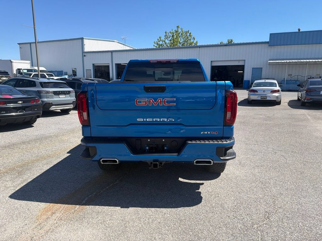 Used 2022 GMC Sierra 1500 AT4 w/ AT4 Premium Package AWD/4WD image 4