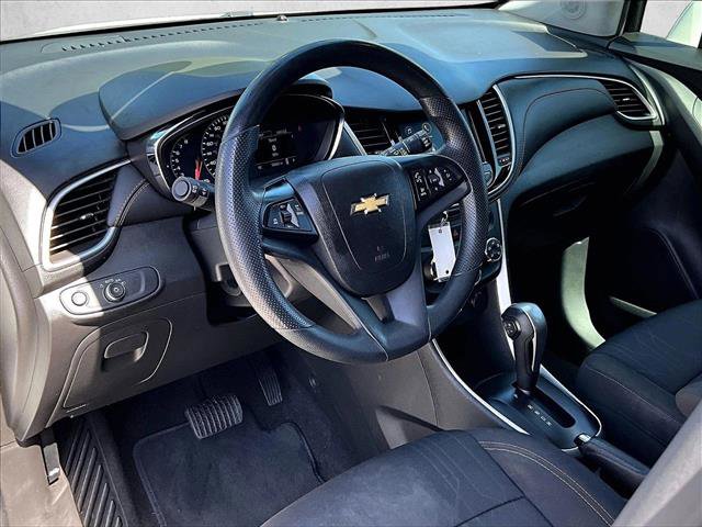 Used 2020 Chevrolet Trax LT FWD image 14