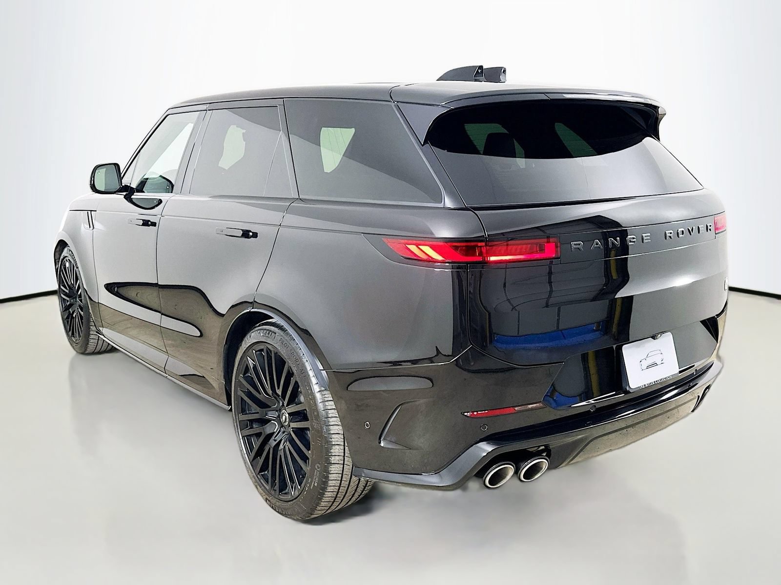 Used 2024 Land Rover Range Rover Sport AWD/4WD image 7