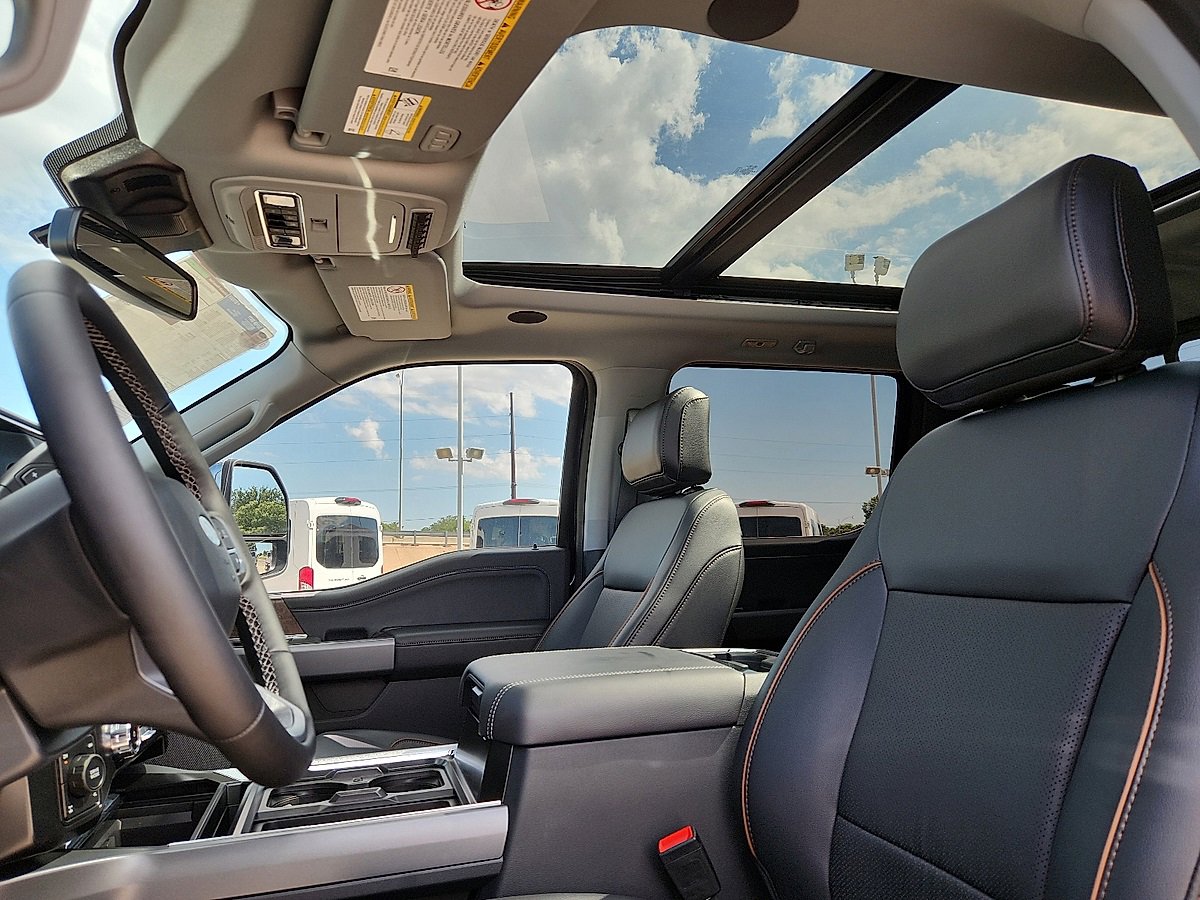 New 2025 Ford F350 Lariat w/ Lariat Ultimate Package image 12