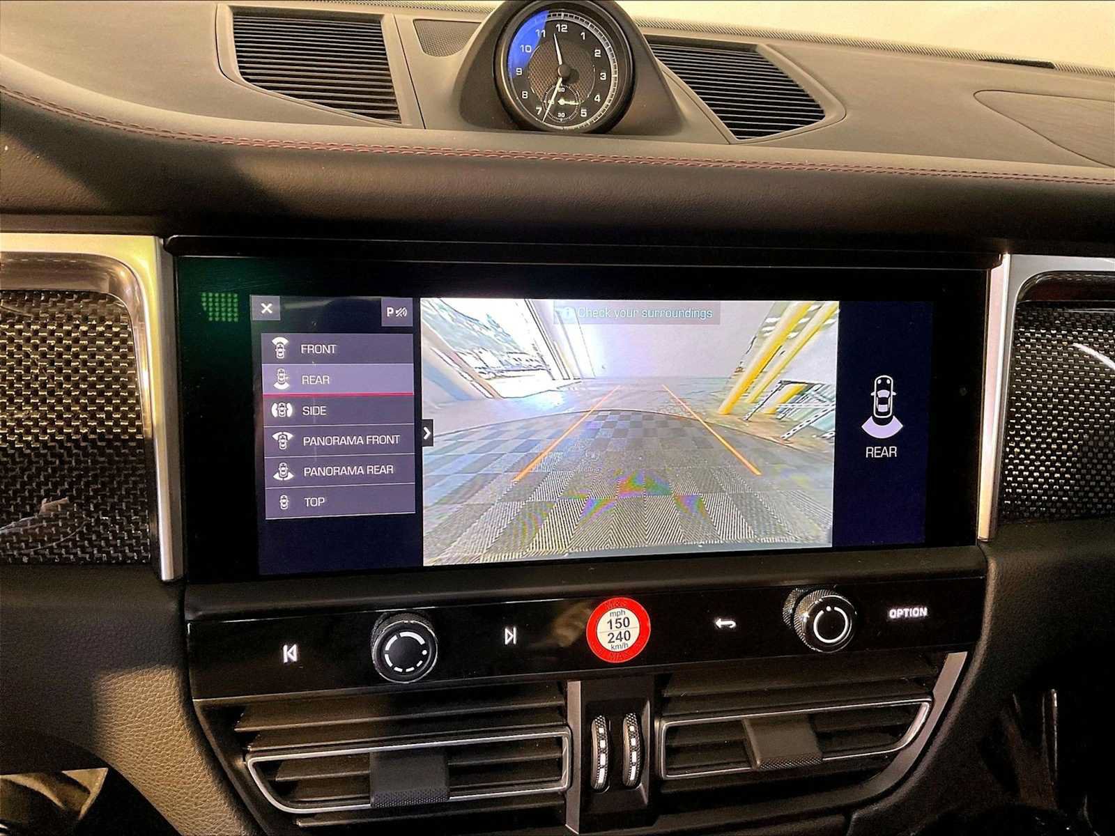 Certified 2024 Porsche Macan S AWD/4WD image 31