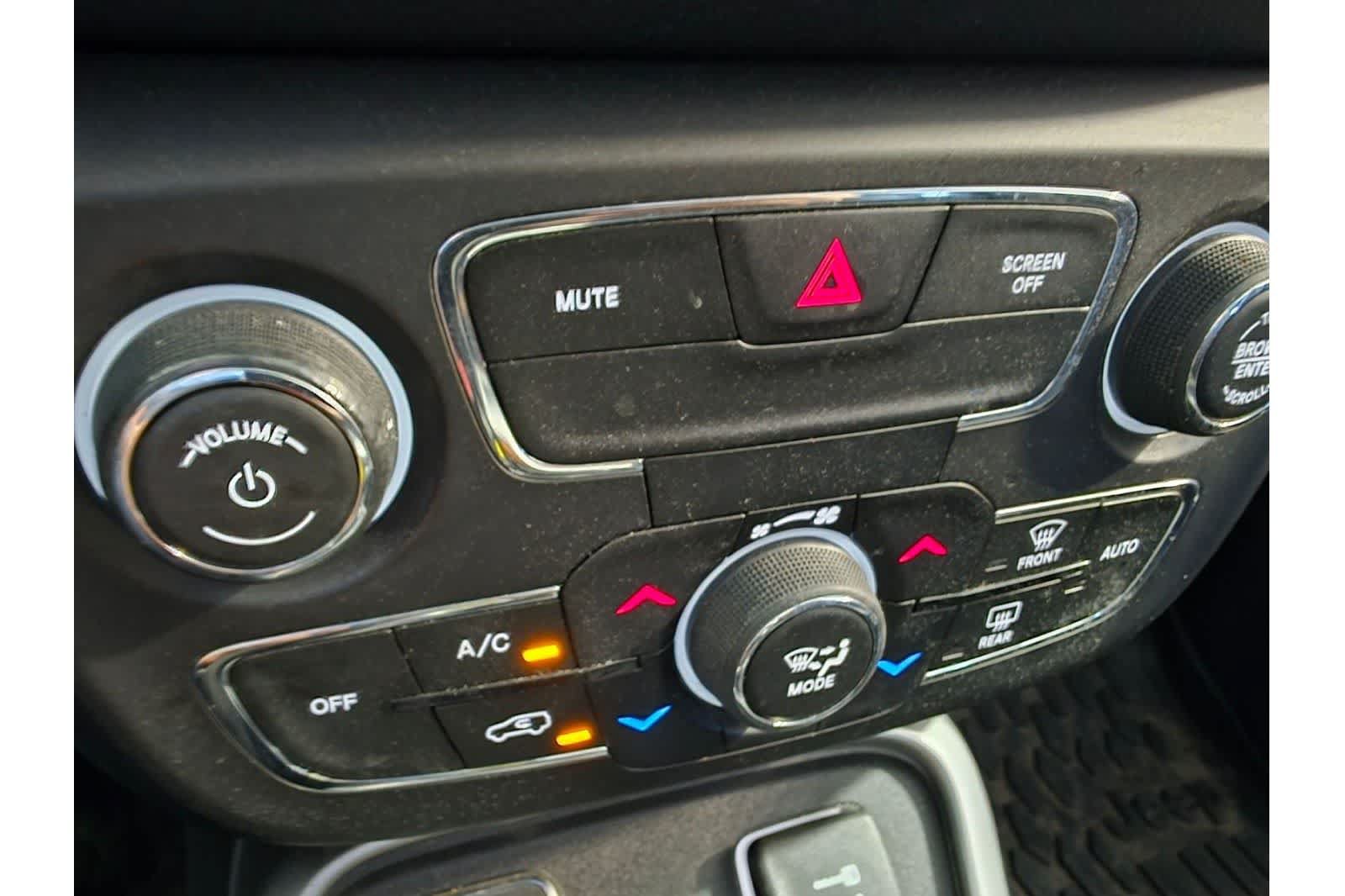 Used 2020 Jeep Compass Latitude FWD image 21
