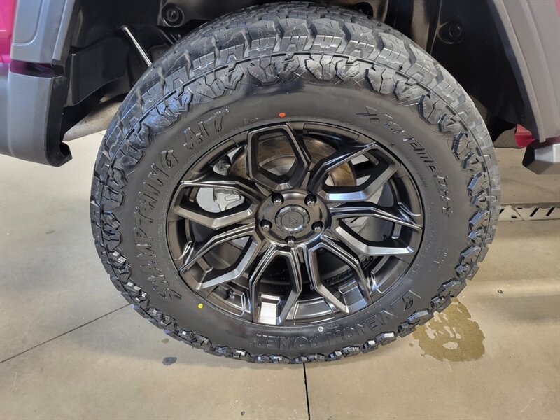 Used 2024 Jeep Wrangler Unlimited Sport AWD/4WD image 17