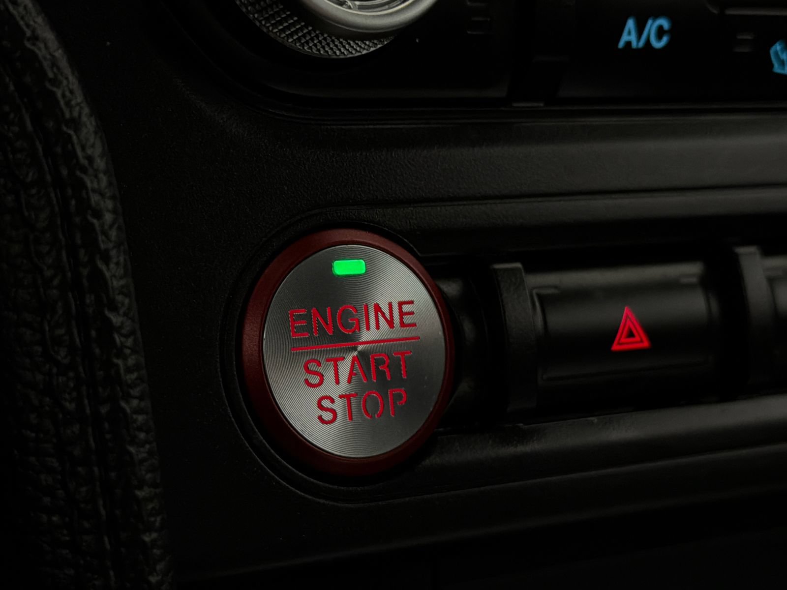 Used 2022 Ford Mustang Convertible RWD image 27