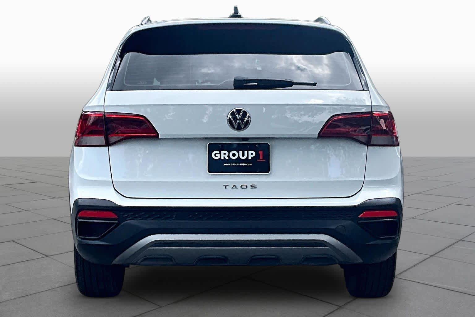 Used 2023 Volkswagen Taos S w/ Driver Assistance Package FWD image 5