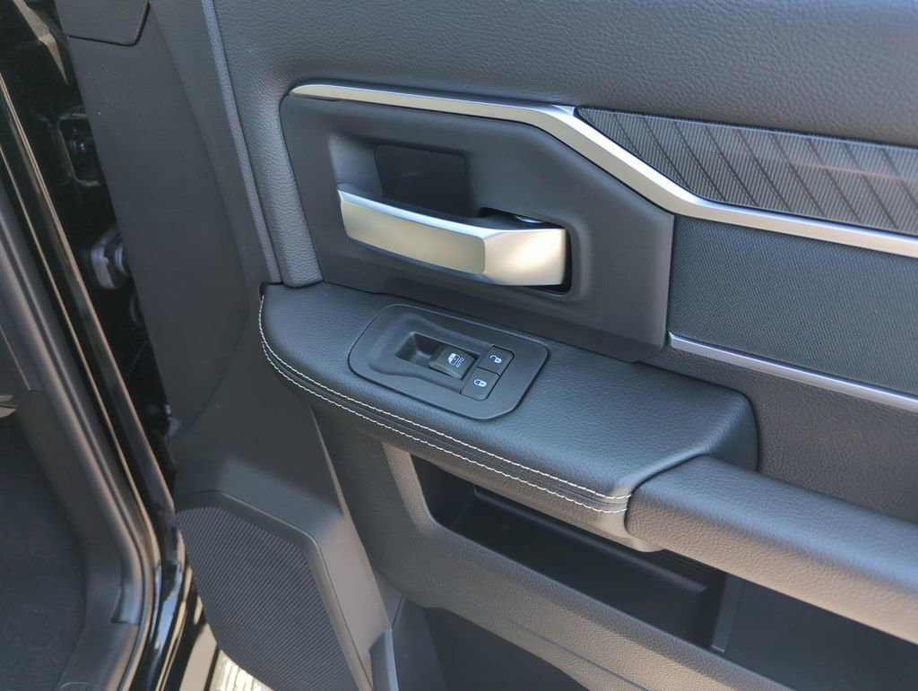 New 2026 RAM 2500 Big Horn AWD/4WD image 32