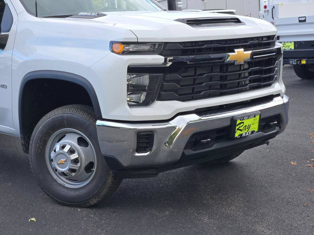 New 2026 Chevrolet Silverado 3500 W/T w/ WT Convenience Package AWD/4WD image 2