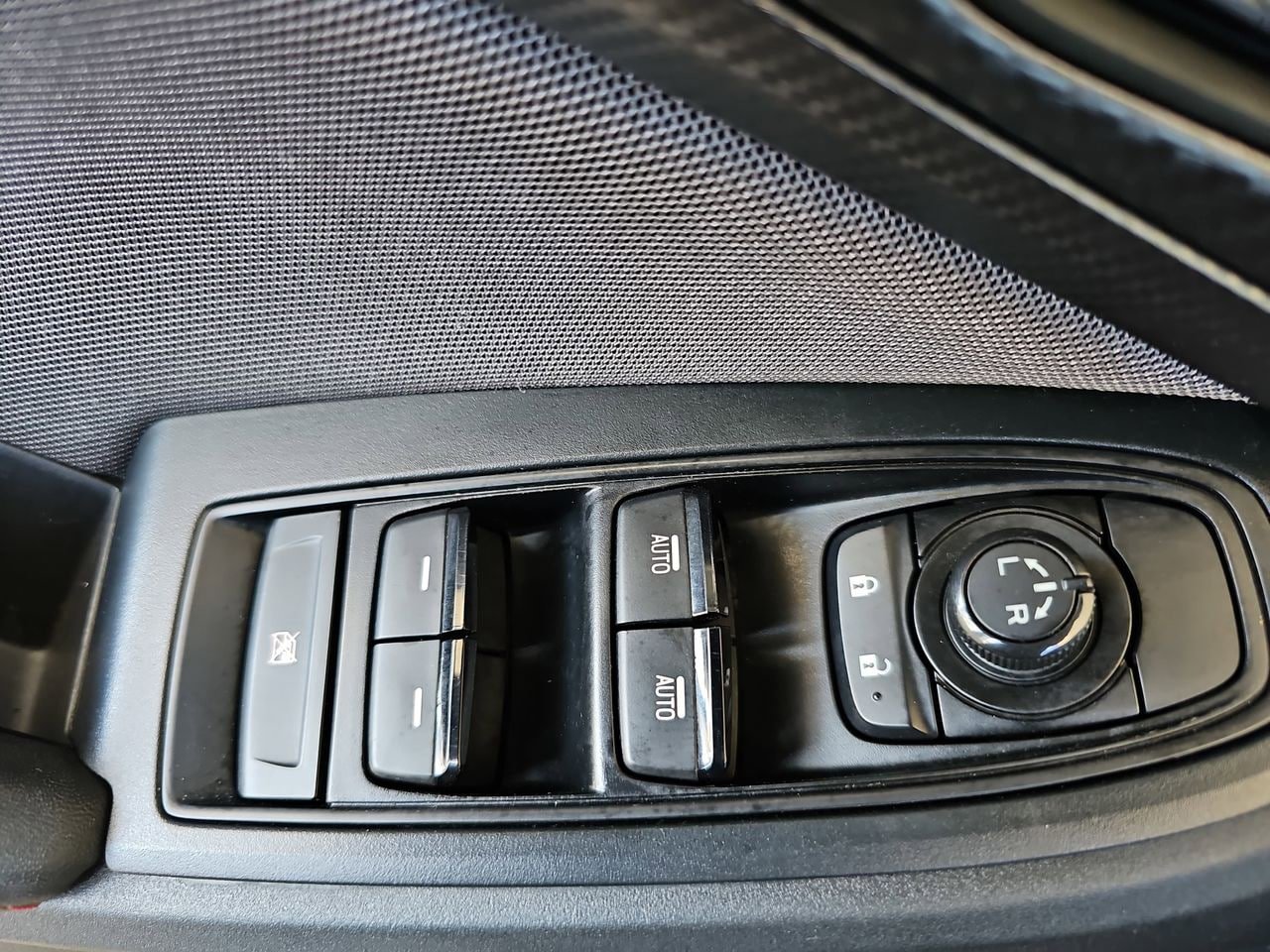 Used 2020 Subaru Impreza 2.0i Sport image 33
