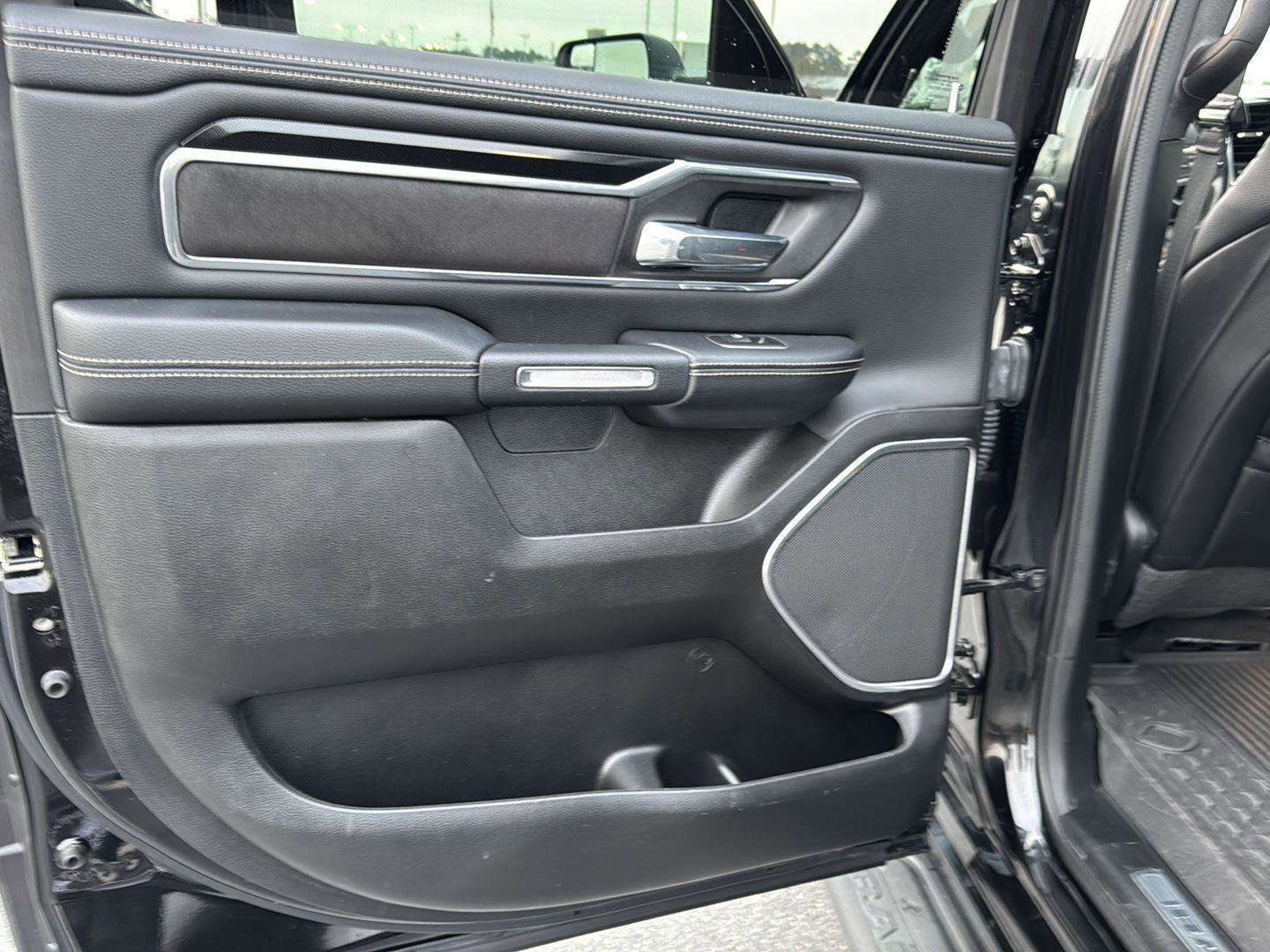 Used 2022 RAM 1500 Laramie image 15