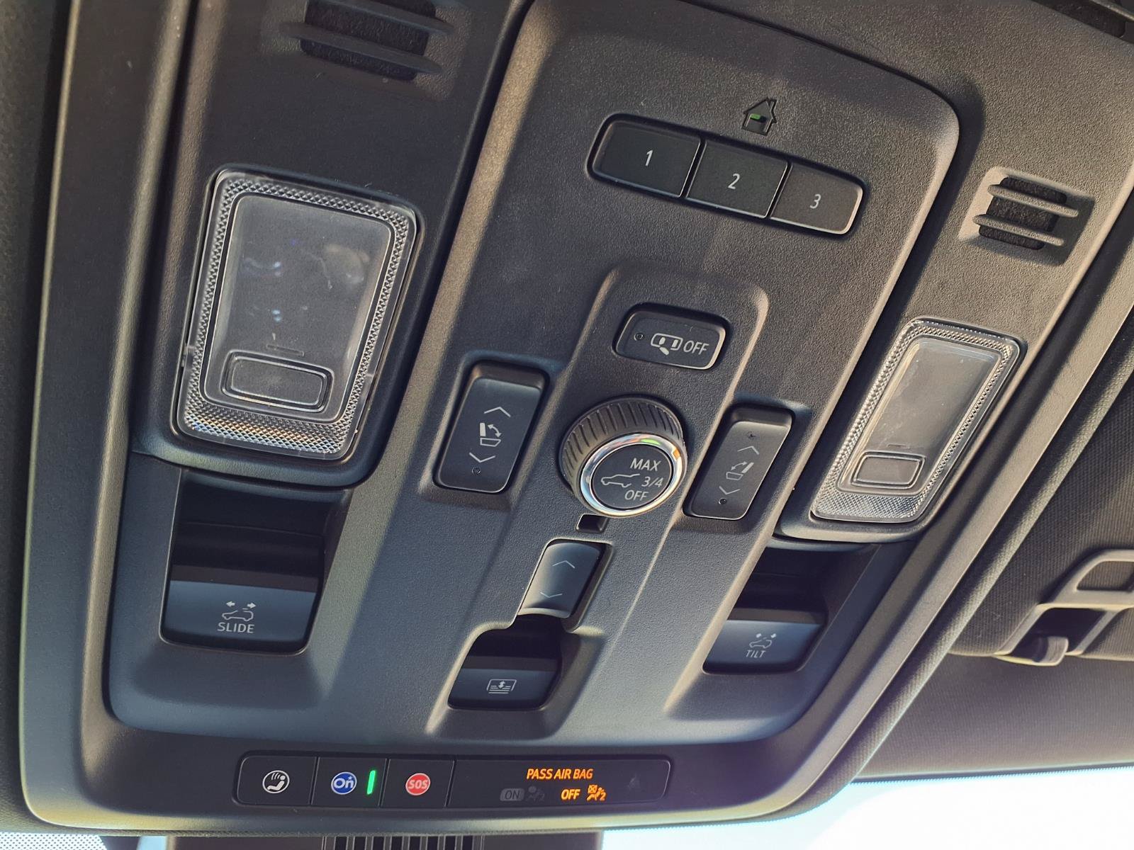 Used 2023 GMC Yukon XL Denali Ultimate AWD/4WD image 16
