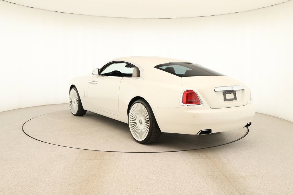 Used 2015 Rolls-Royce Wraith image 4