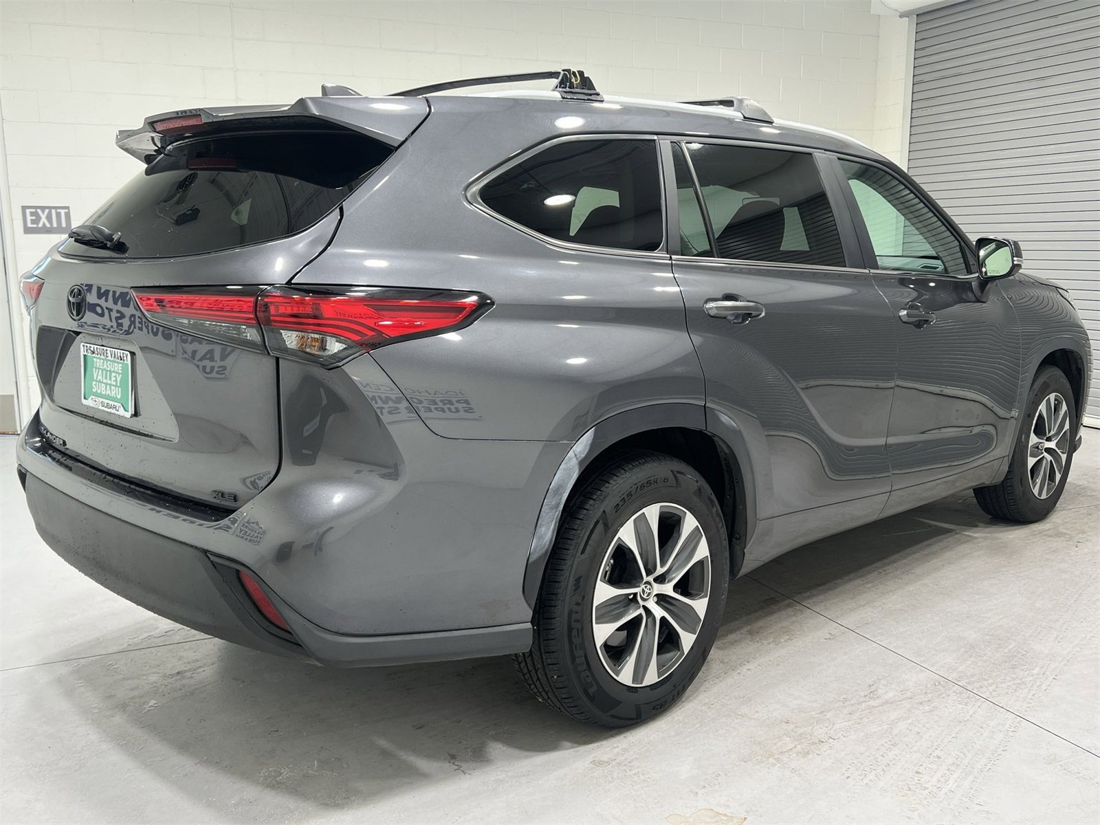 Used 2023 Toyota Highlander XLE image 8