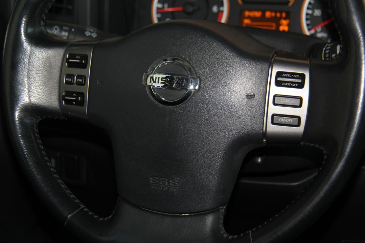 Used 2008 Nissan Titan SE AWD/4WD image 12