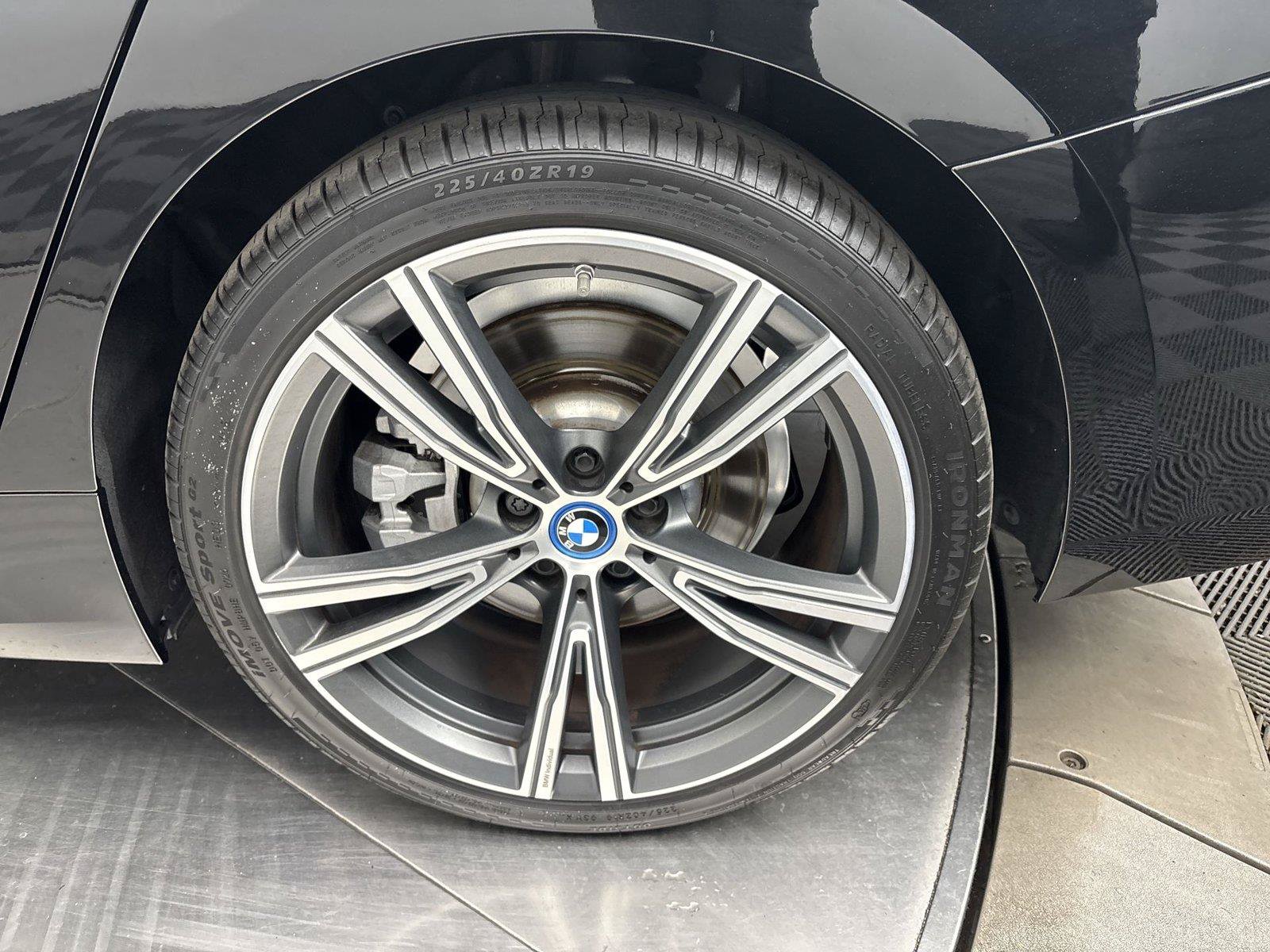Used 2023 BMW 330e w/ Premium Package RWD image 27