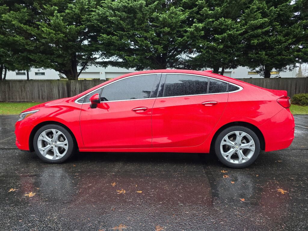 Used 2018 Chevrolet Cruze Premier image 3