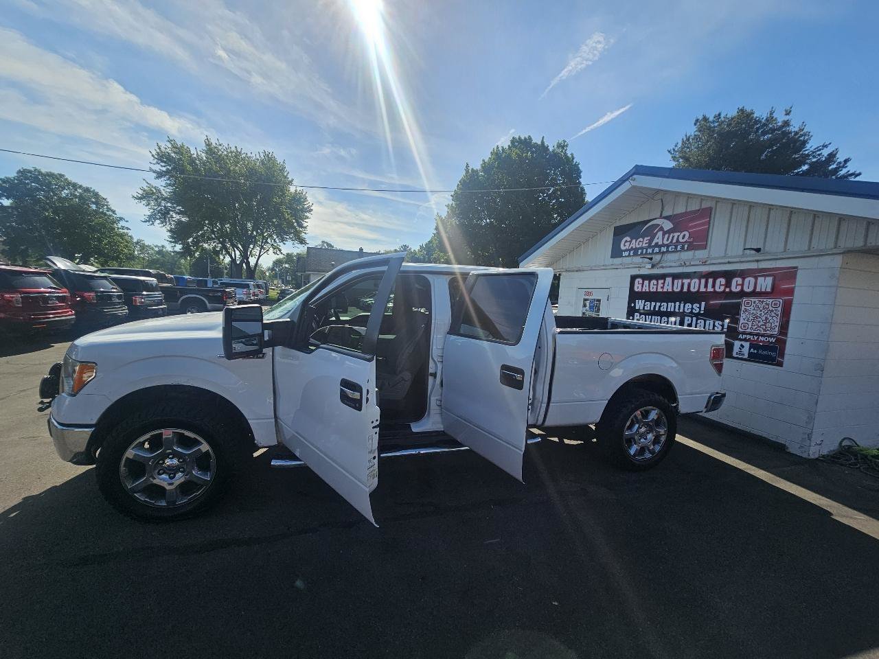 Used 2014 Ford F150 XLT w/ Equipment Group 302A Luxury AWD/4WD image 25
