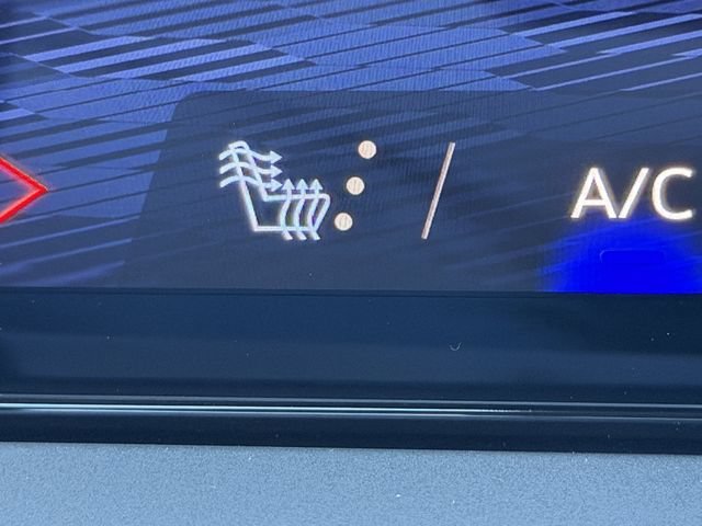 New 2026 Chevrolet Traverse LT w/ Sun and Wheel Package FWD image 30