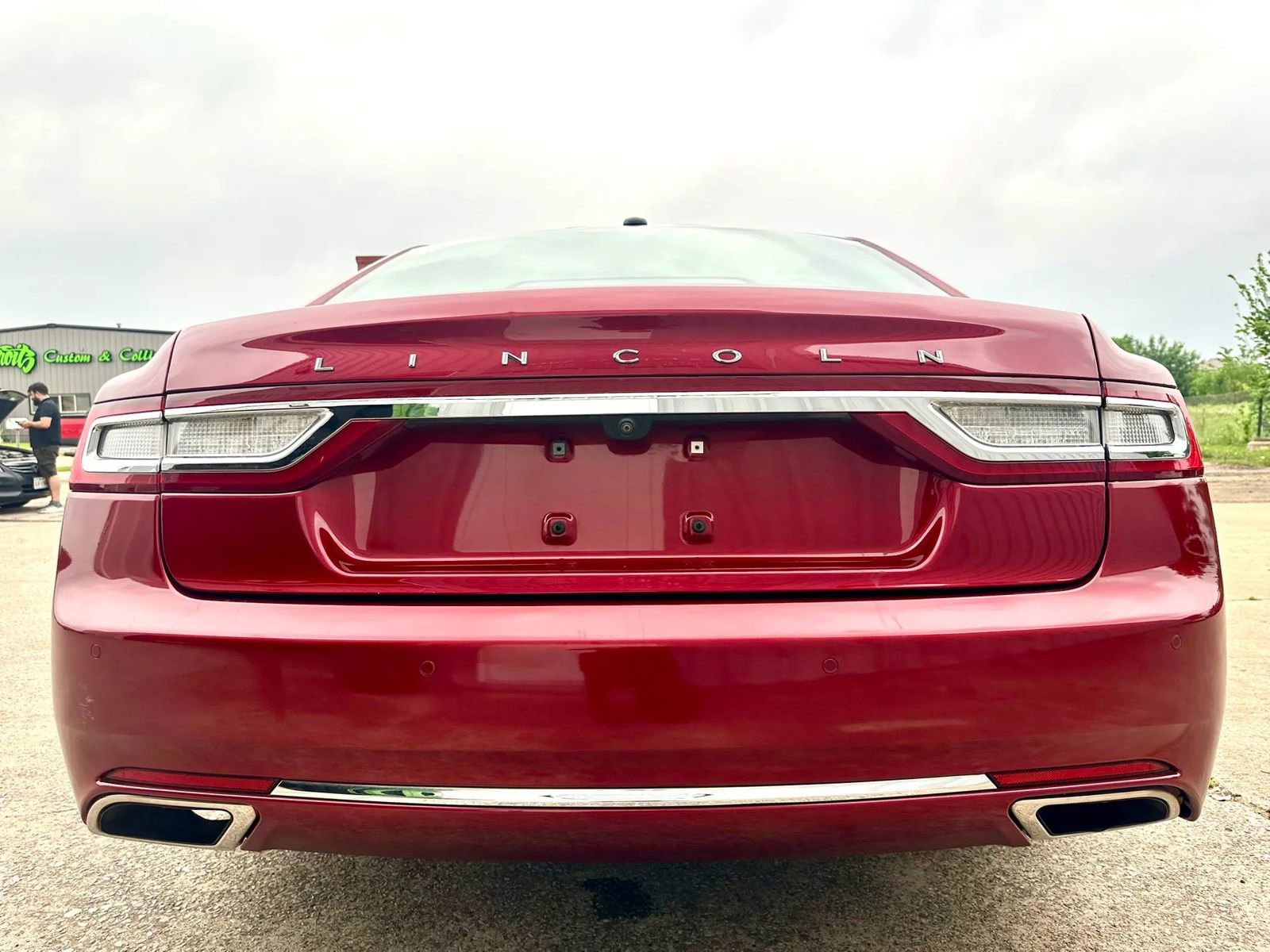 Used 2017 Lincoln Continental Select FWD image 6