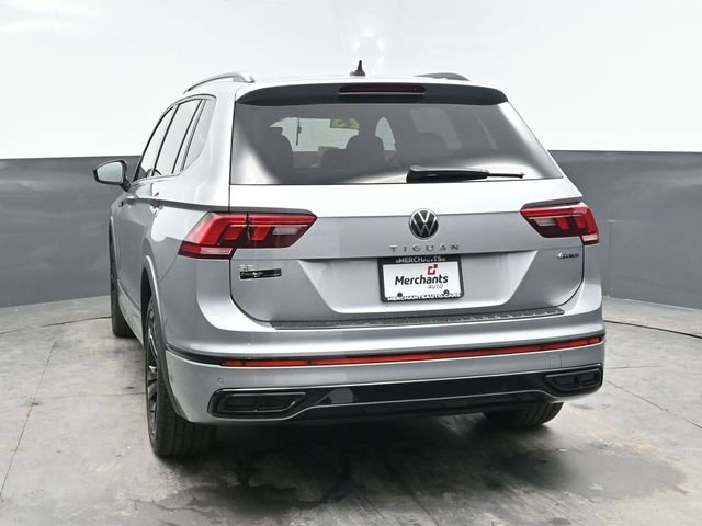 Used 2023 Volkswagen Tiguan SE R-Line AWD/4WD image 5