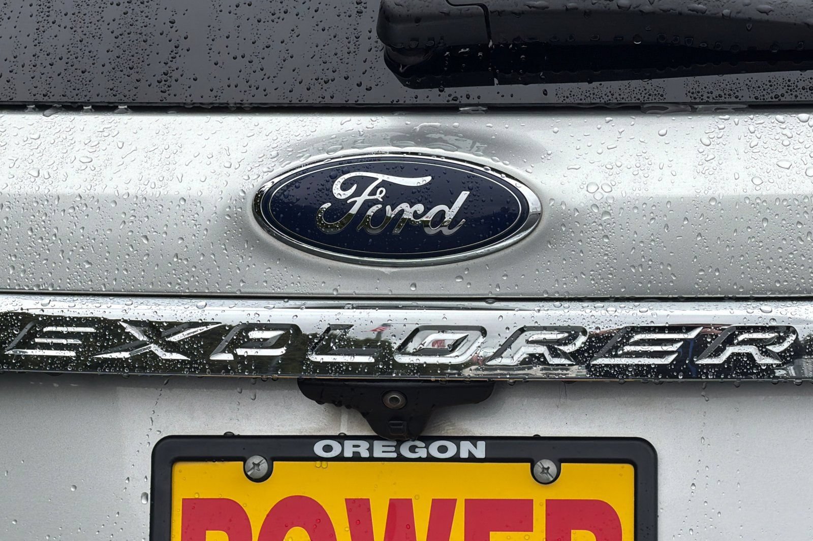 Used 2017 Ford Explorer XLT w/ Equipment Group 202A FWD image 29
