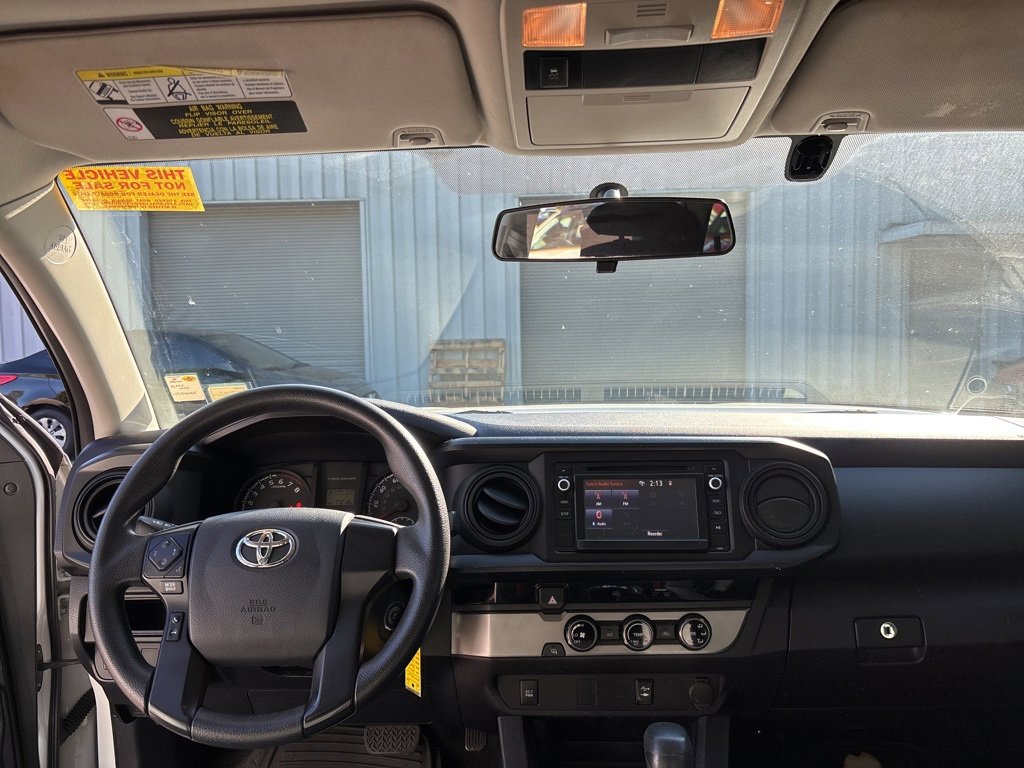 Used 2017 Toyota Tacoma SR image 7