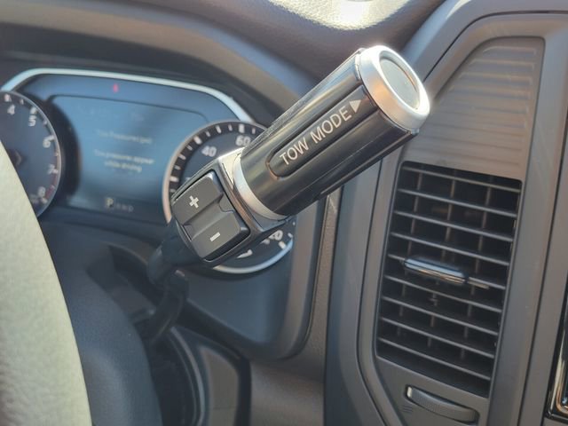 Used 2024 Nissan Titan SV w/ SV Convenience Package image 18