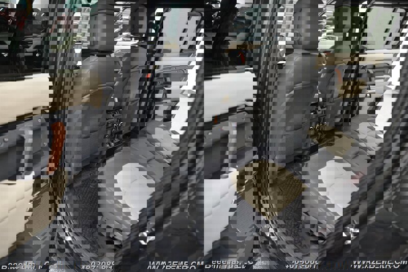 Used 2023 Land Rover Defender 130 X image 26