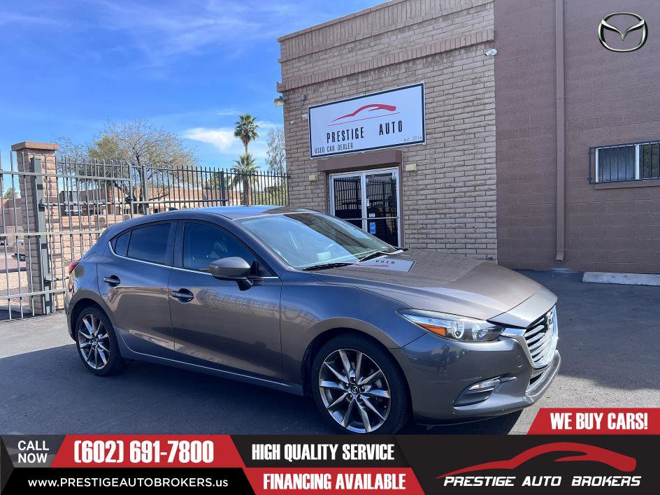 Used 2018 MAZDA MAZDA3 Touring FWD image 1
