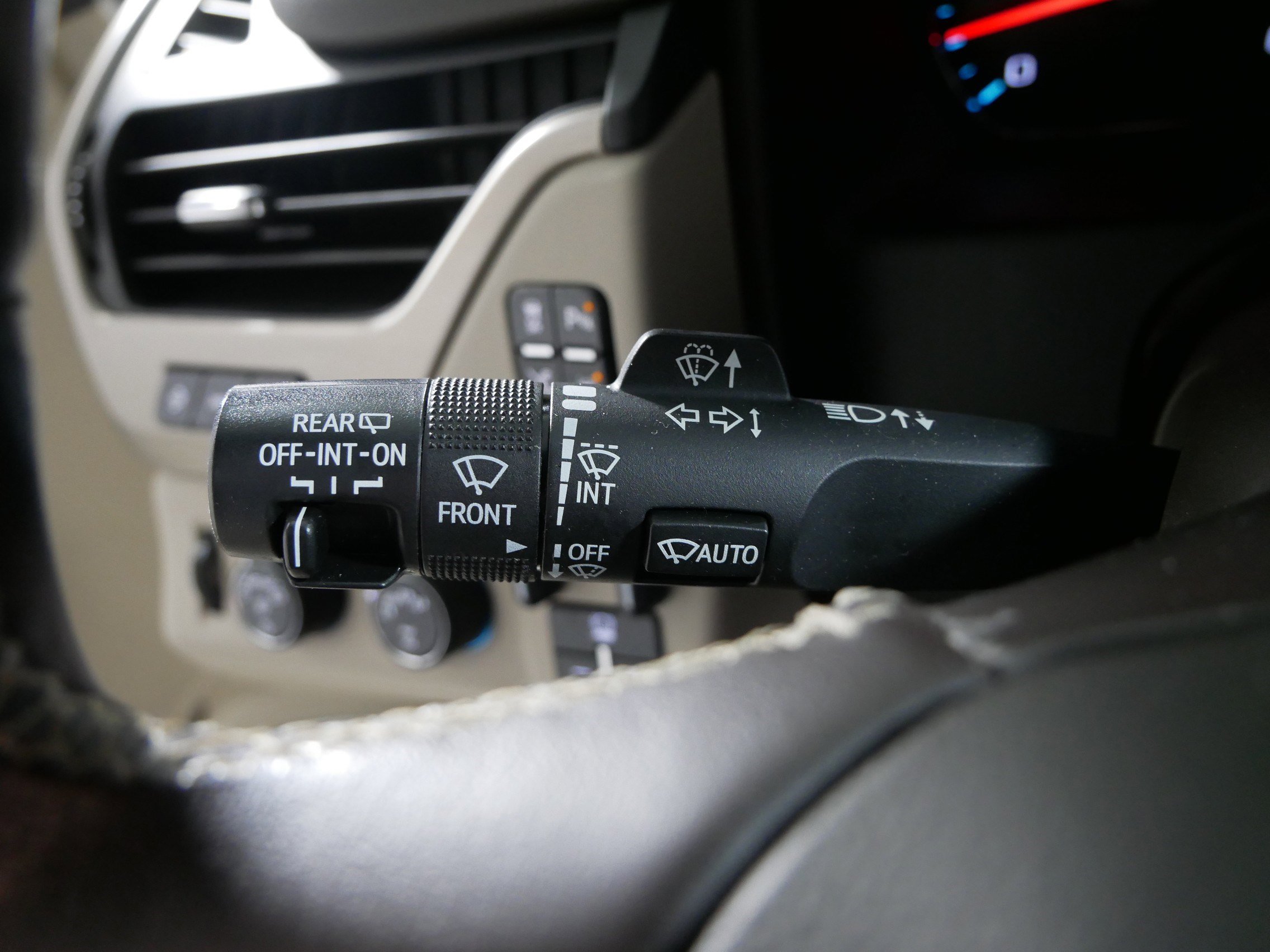 Used 2019 GMC Yukon XL Denali w/ Denali Ultimate Package image 31