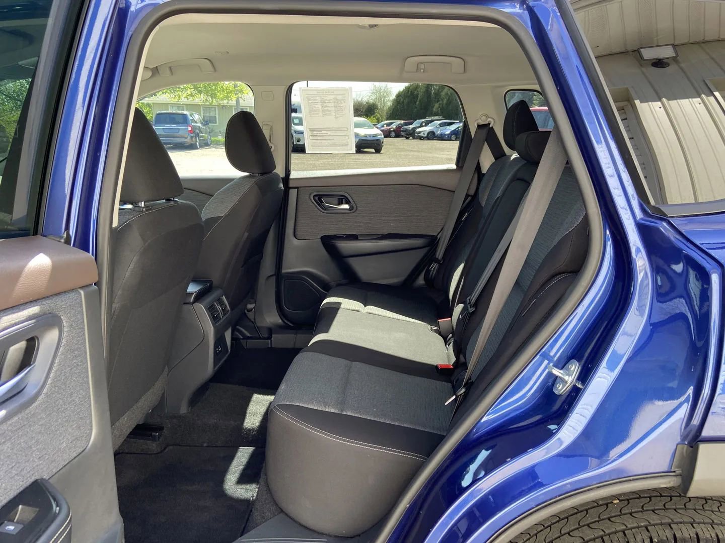 Used 2023 Nissan Rogue SV AWD/4WD image 22