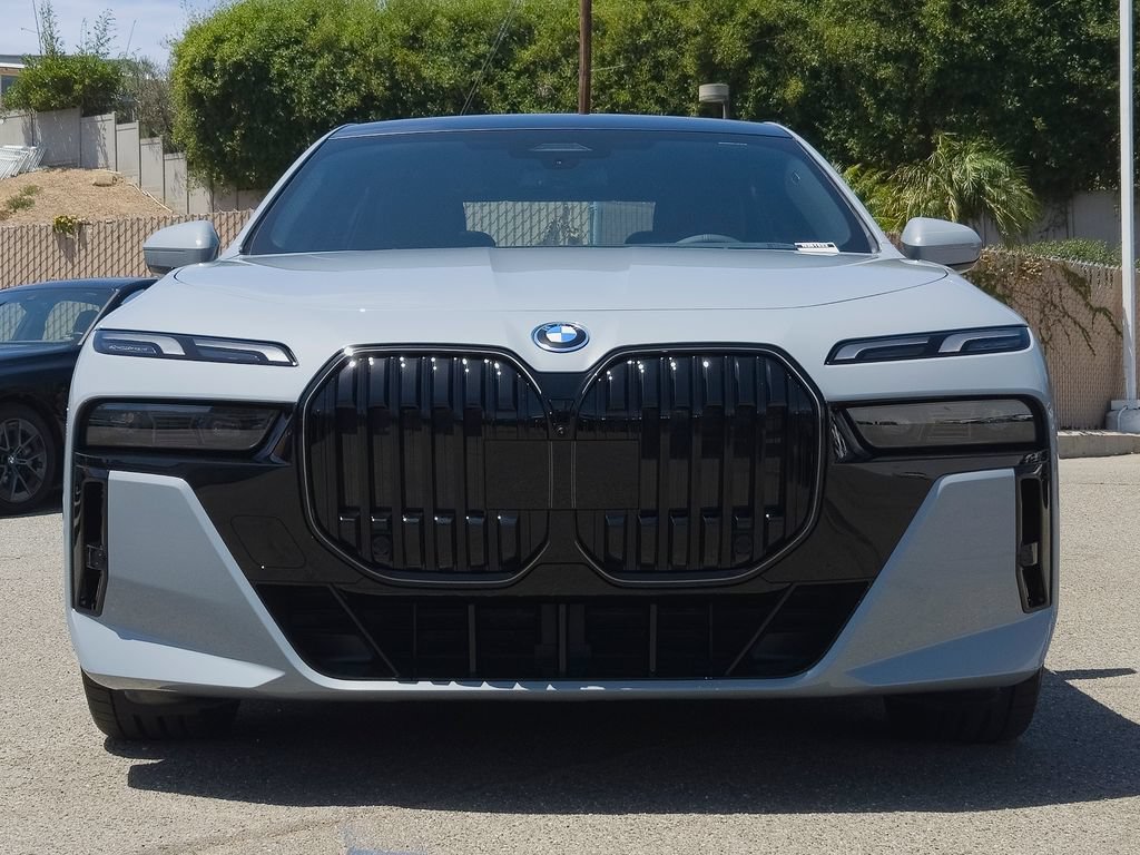 New 2026 BMW i7 eDrive50 w/ M Sport Package RWD image 2
