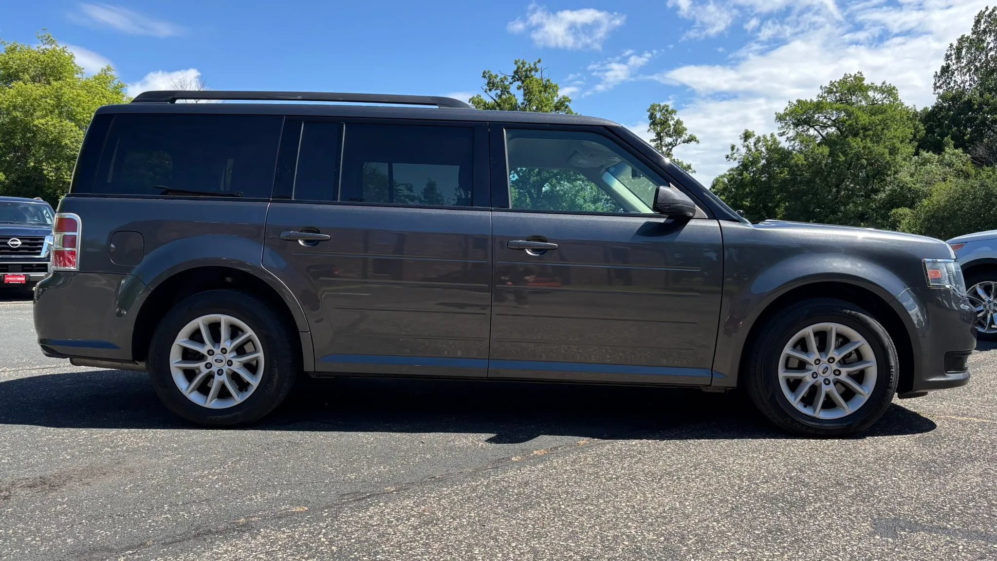 Used 2018 Ford Flex SE FWD image 11