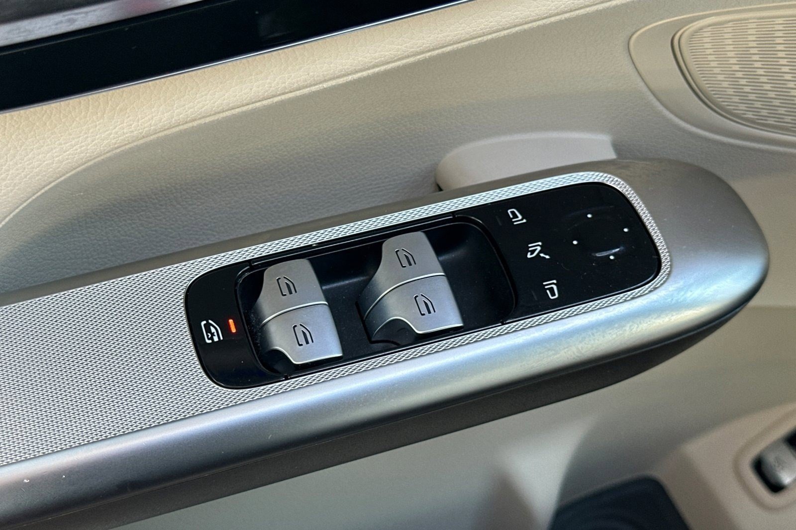 Certified 2024 Mercedes-Benz GLC 300 4MATIC image 14