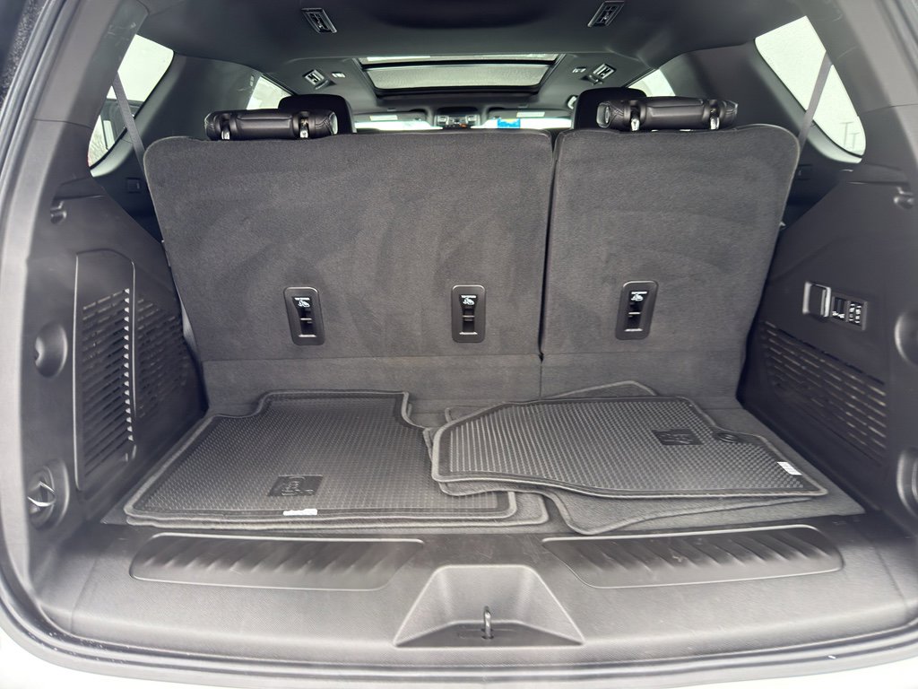 Used 2024 Chevrolet Tahoe LT w/ LT Signature Package image 37