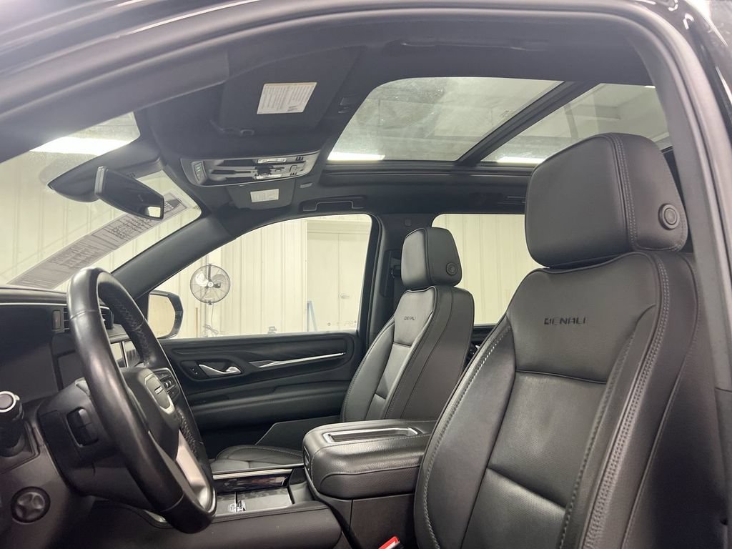 Used 2022 GMC Yukon XL Denali AWD/4WD image 20