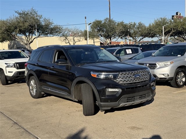 Used 2023 Ford Explorer Limited w/ Equipment Group 301A image 3