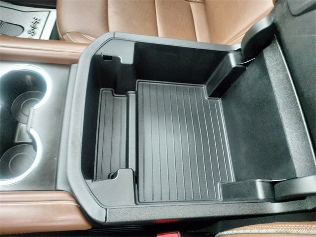 Used 2023 Chevrolet Suburban High Country image 33