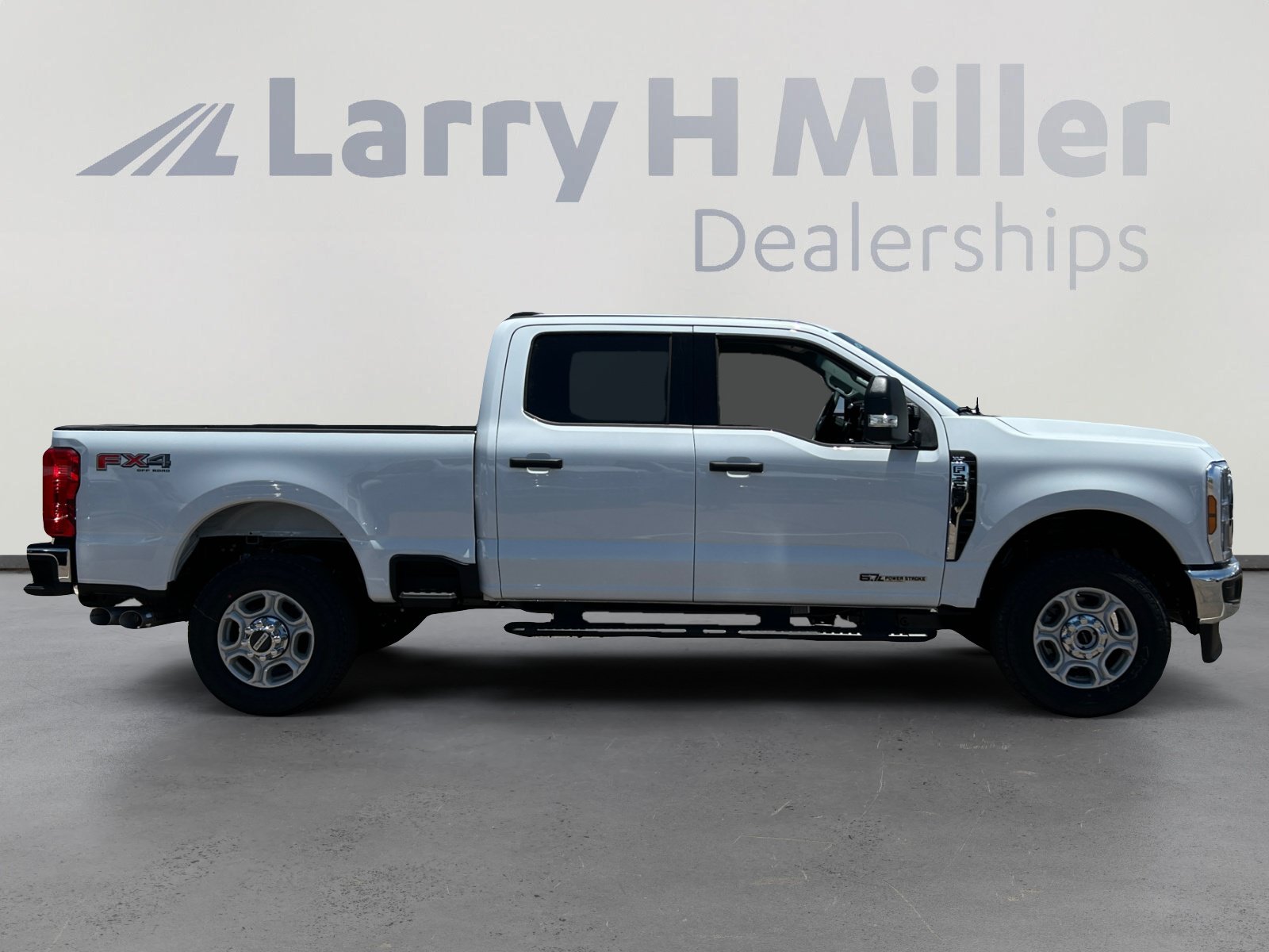 New 2026 Ford F350 XLT w/ FX4 Off-Road Package AWD/4WD image 6