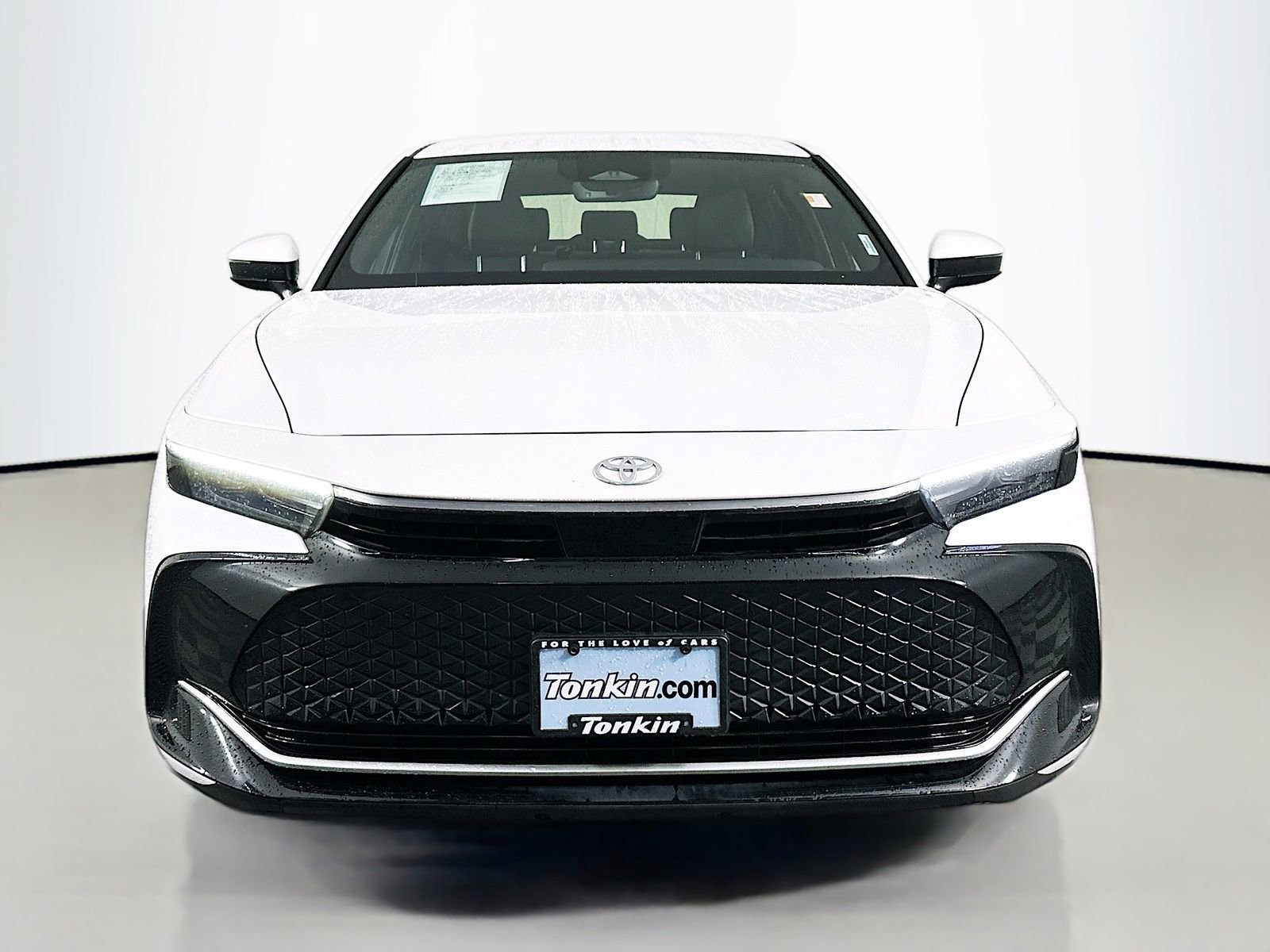 Used 2024 Toyota Crown XLE image 3