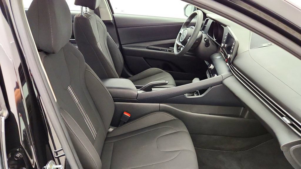 Used 2022 Hyundai Elantra SEL w/ Cargo Package FWD image 21