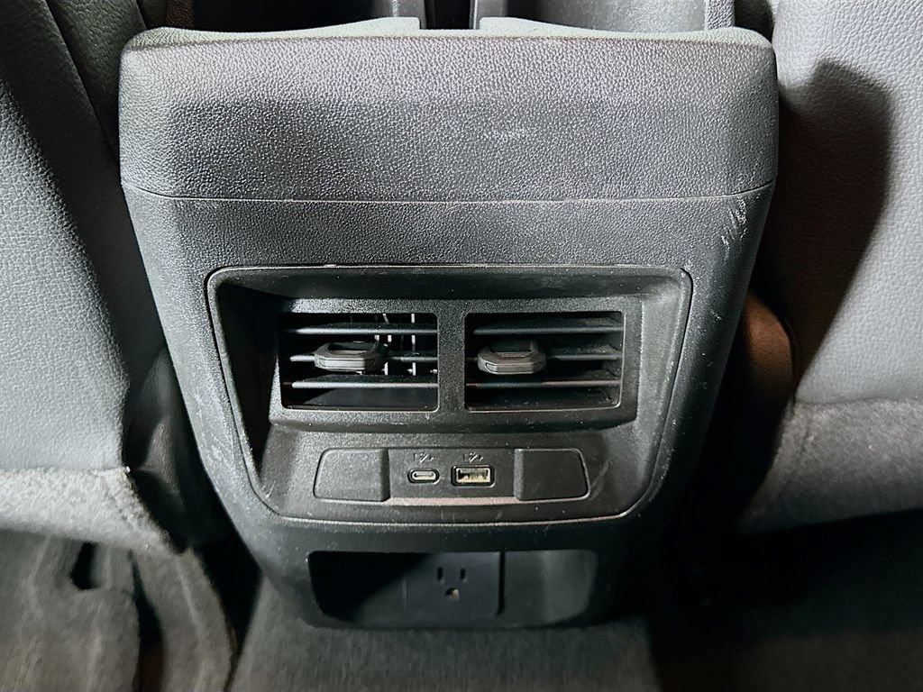Used 2025 GMC Canyon Denali AWD/4WD image 29