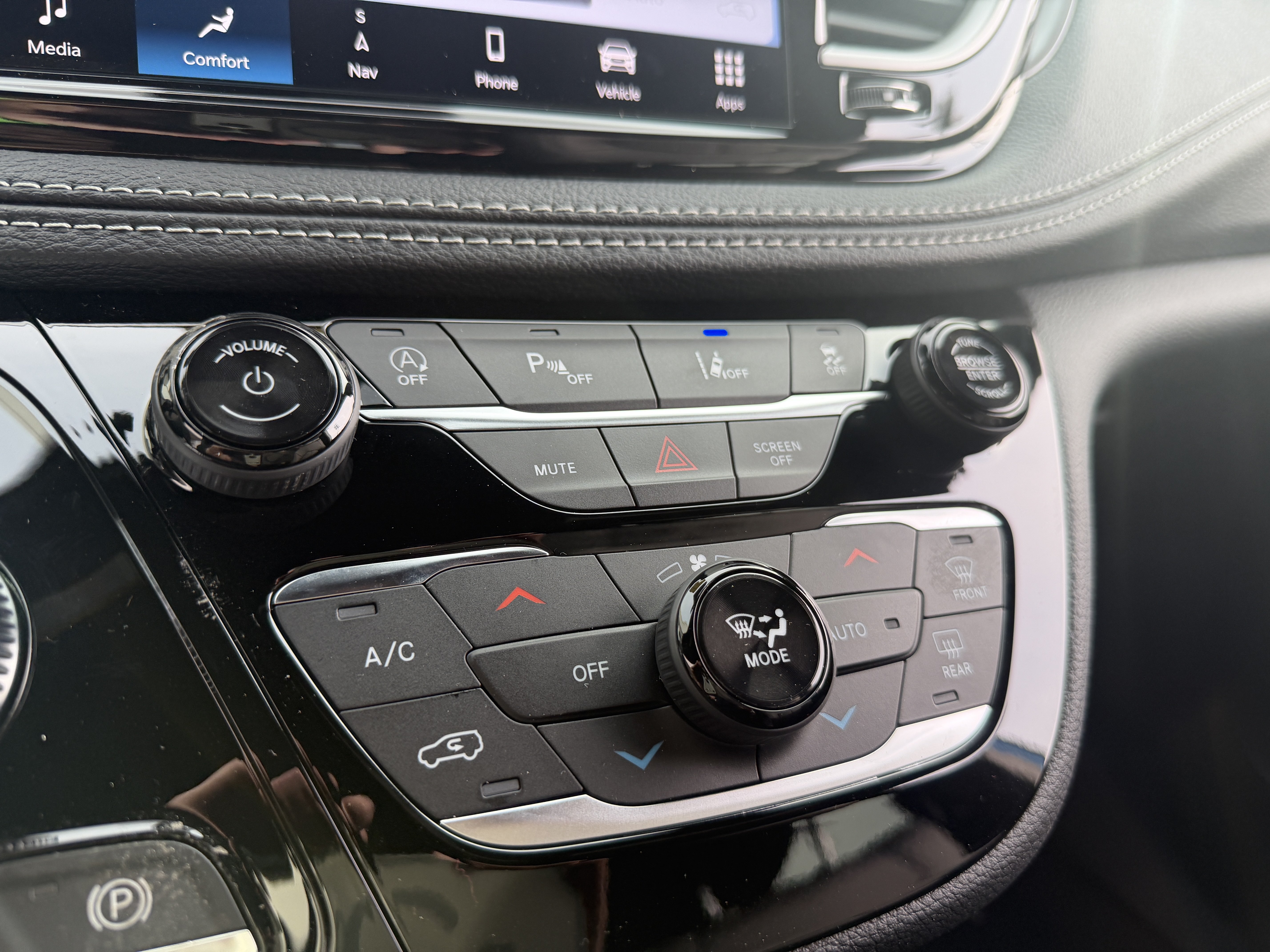New 2026 Chrysler Pacifica Select AWD/4WD image 41