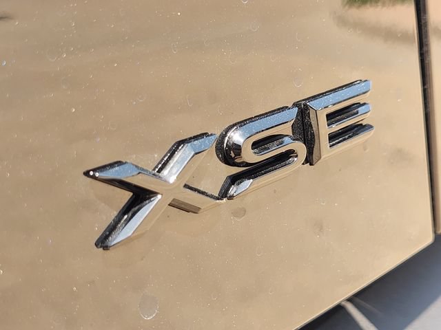 New 2026 Toyota C-HR AWD/4WD image 7