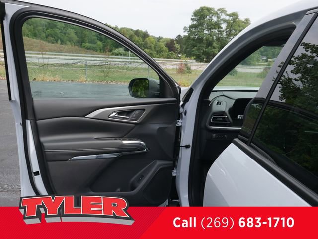 New 2026 Chevrolet Traverse LT w/ Midnight/Sport Edition image 21