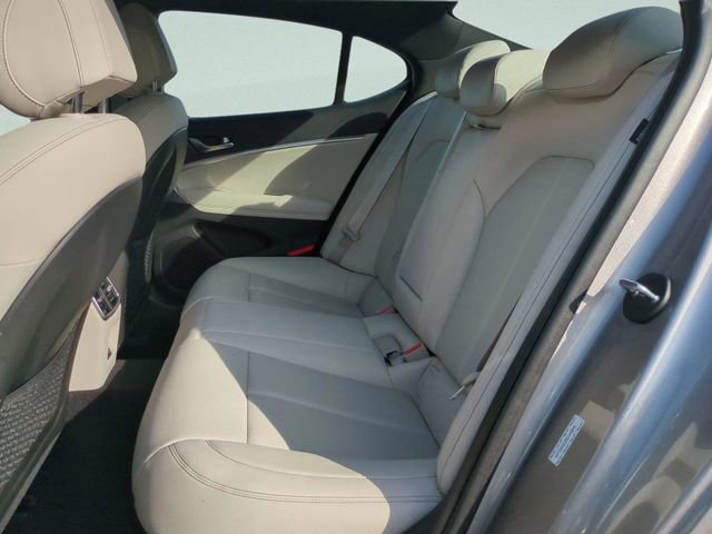 Certified 2025 Genesis G70 2.5T AWD/4WD image 9