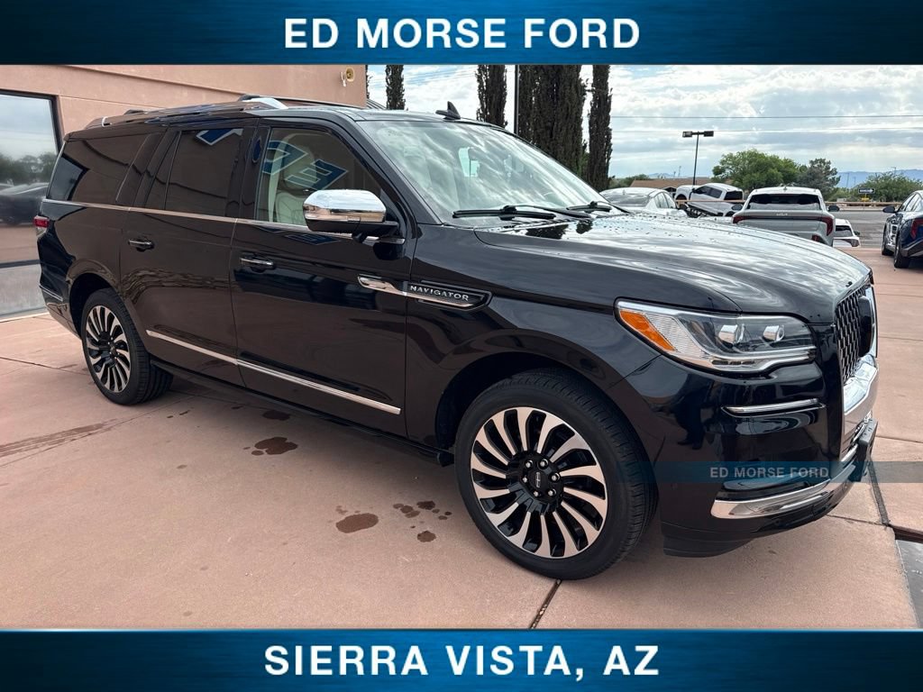 Used 2023 Lincoln Navigator L Black Label AWD/4WD image 9