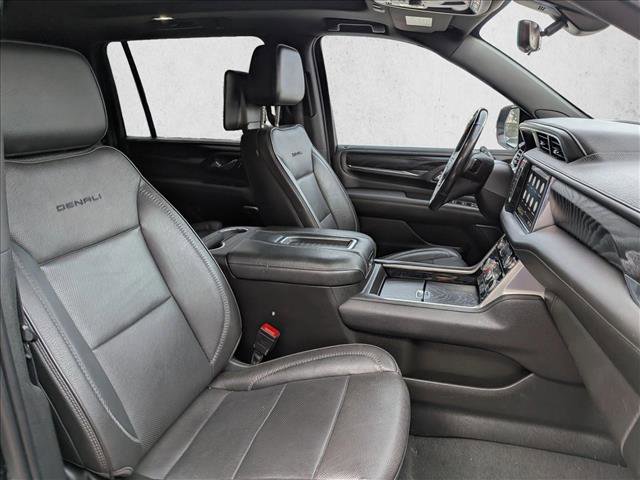 Used 2021 GMC Yukon XL Denali w/ Denali Premium Package image 20