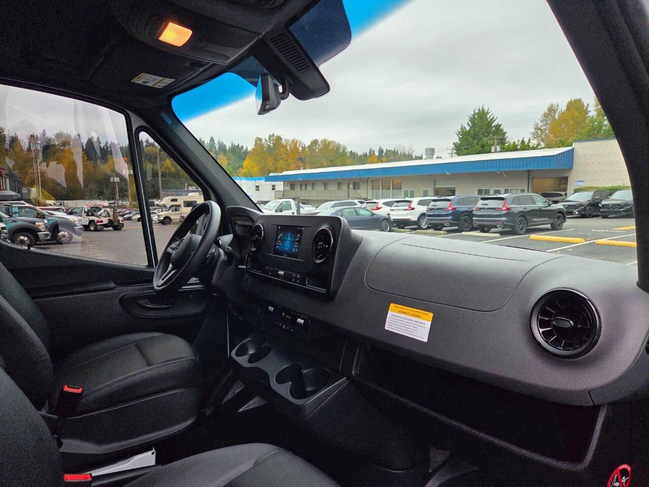Used 2024 Mercedes-Benz Sprinter 2500 image 16