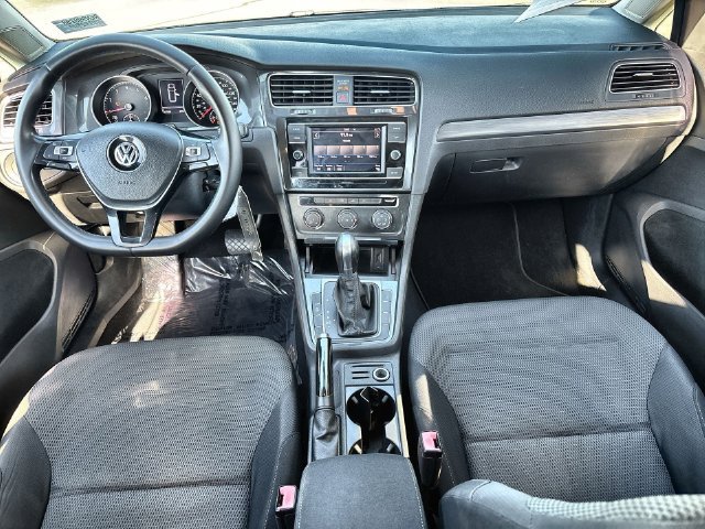 Used 2019 Volkswagen Golf S FWD image 11